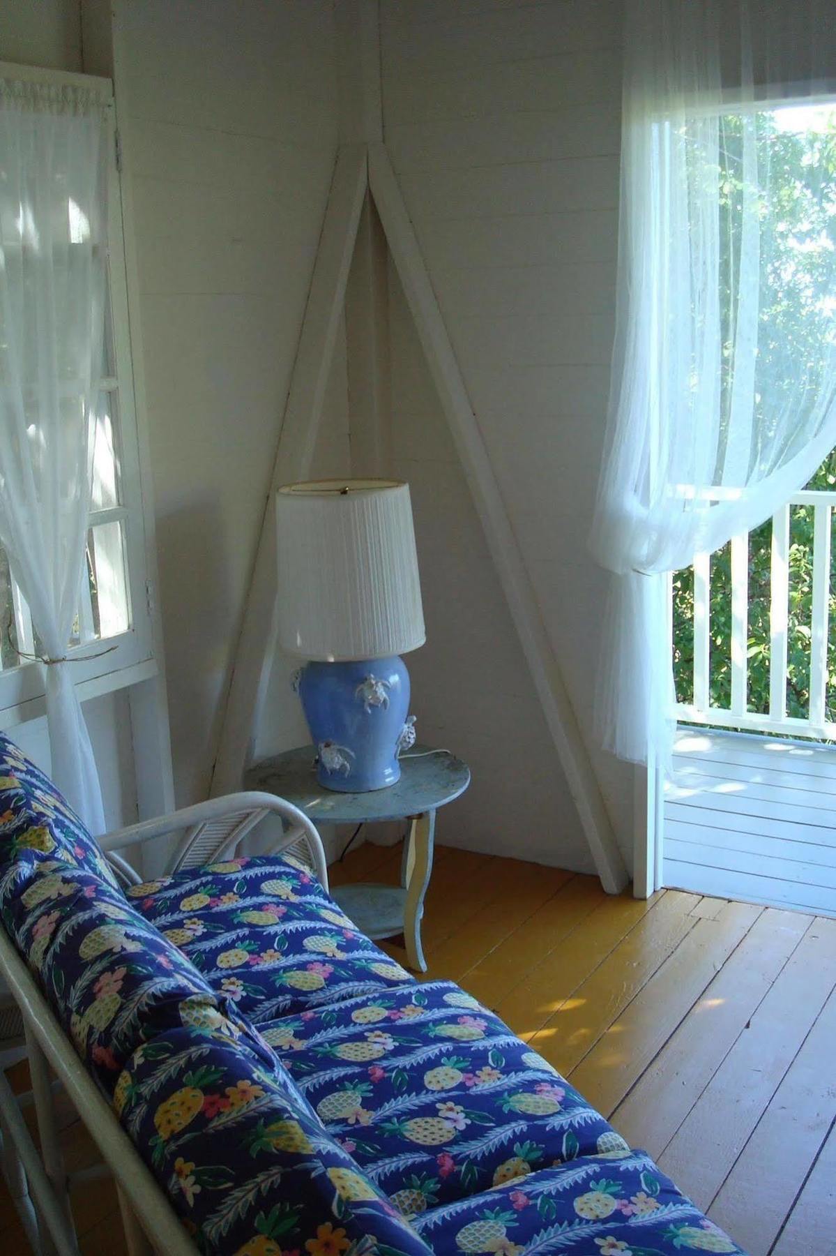 Galley Bay Cottages Five Islands Village Exterior foto
