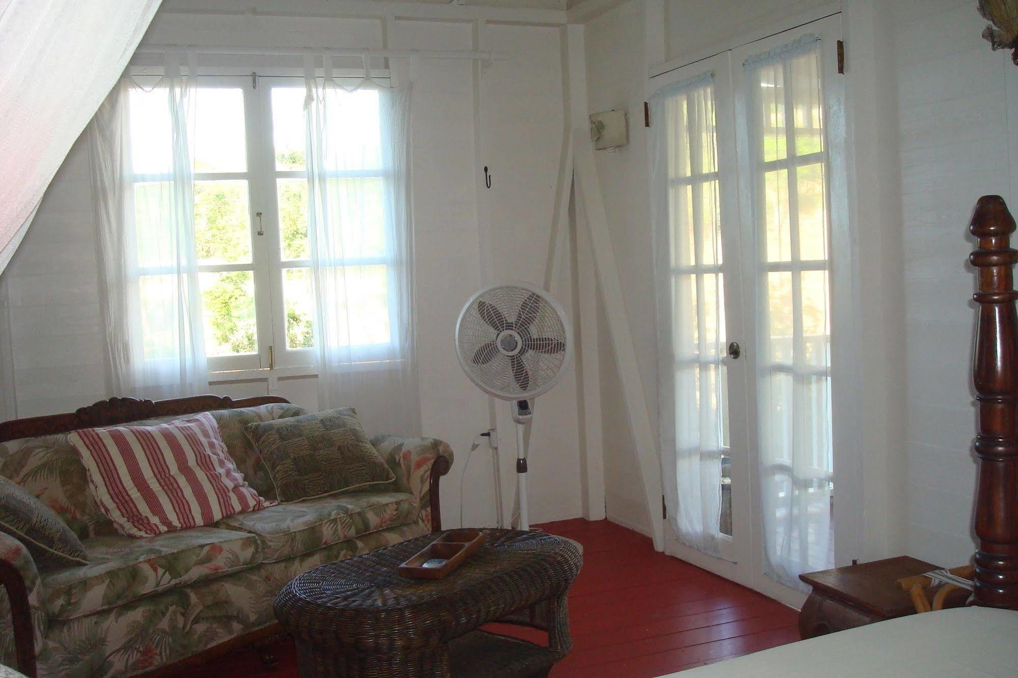 Galley Bay Cottages Five Islands Village Exterior foto